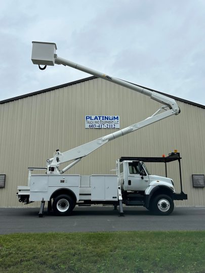 2007-International-7300-4x4-Altec-MH-Material-Handler-Utility-Line-Bucket-Boom-Truck