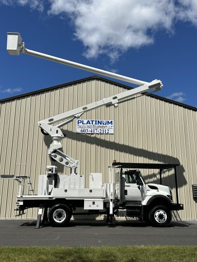 2011-international-7300-4x4-altec-rear-mount-elevator-bucket-truck