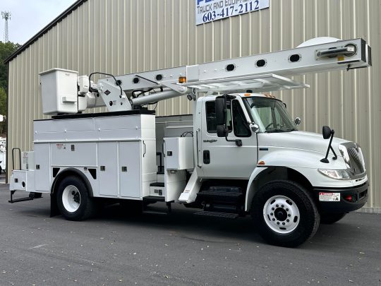 2013-International-4400-Versalift-Material-Handler-Utility-Bucket-Truck