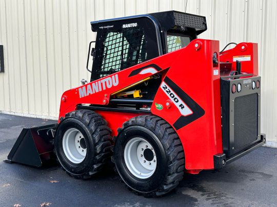 2024-Manitou-2200R-Enclosed-Compact-Skid-Steer-Loader