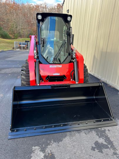 2024-Manitou-2200R-Enclosed-Compact-Skid-Steer-Loader