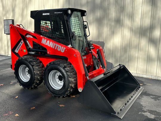 2024-Manitou-2200R-Enclosed-Compact-Skid-Steer-Loader