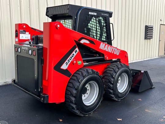 2024-Manitou-2200R-Enclosed-Compact-Skid-Steer-Loader