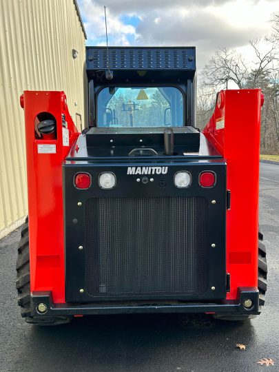 2024-Manitou-2200R-Enclosed-Compact-Skid-Steer-Loader