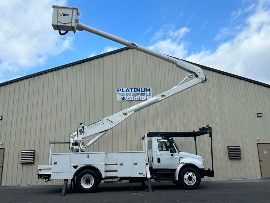 2012-International-4300-Altec-Material-Handler-Utility-Bucket-Truck