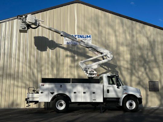 2013-International-4300-Under-CDL-Material-Handler-Bucket-Truck