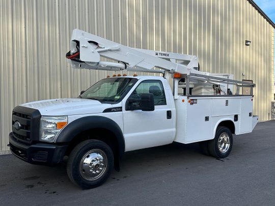 2013-Ford-F450-Terex-Utility-Squirt-Boom-Bucket-Utility-Truck-Cherry-Picker