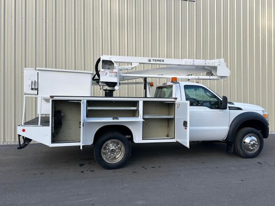 2013-Ford-F450-Terex-Utility-Squirt-Boom-Bucket-Utility-Truck-Cherry-Picker