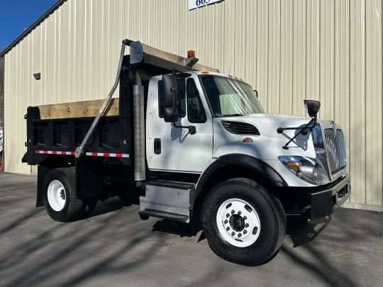 2016-International-7400-J&J-Dump-Truck-Hauler-Tri-Axle-Single-Axle-Tandem-Axle-Dump-Truck