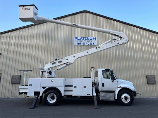 2016-International-4300-Altec-Material-Handler-Bucket-Truck-Cummins