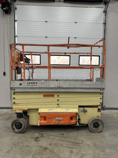 2012-JLG-3246ES-Electric-Scissor-lift