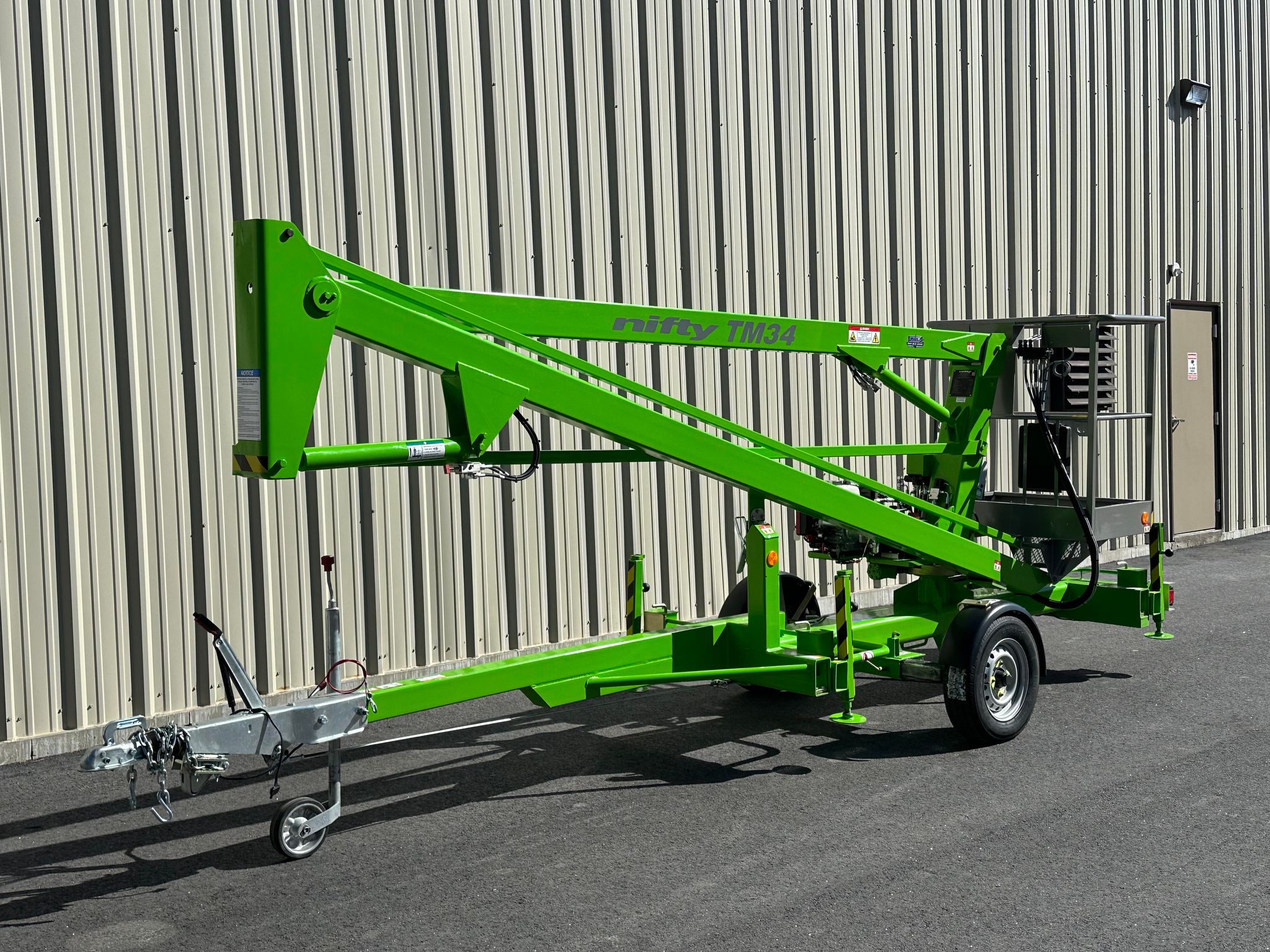 2024-Niftylift-TM34MG-Towable-Boom-Gas-Lift