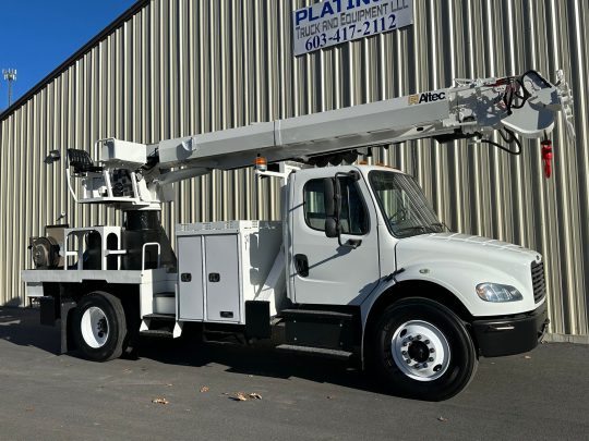 2017-Freightliner-M2-106-Altec-Digger-Derrick-Truck