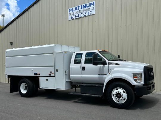 2021-Ford-F750-Under-CDL-Chipper-Dump-Truck
