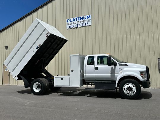 2021-Ford-F750-Under-CDL-Chipper-Dump-Truck