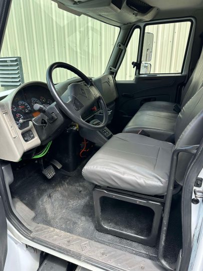 2019-International-4300-Altec-Material-Handler-Utility-Bucket-lineman-Cherry-Picker-Truck