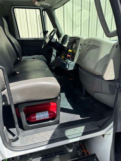 2019-International-4300-Altec-Material-Handler-Utility-Bucket-lineman-Cherry-Picker-Truck