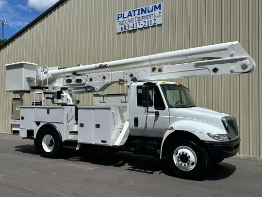 2019-International-4300-Altec-Material-Handler-Utility-Bucket-lineman-Cherry-Picker-Truck