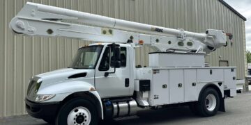 2017-International-4300-Altec-Material-Handler-Utility-Lineman-Linemen-Diesel-Service-Boom-Bucket-Truck