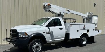 2016-Ram-4500-Altec-Utility-Bucket-Truck-Fiber-Splicing-Truck-Non-Conductive-Man-Lift-Boom-Truck