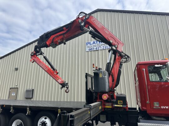 2014-Western-Star-4700SB-Fassi-Knuckle-Crane-Crane-Boom-Flatbed-Truck-Utility-Form-Crane-Truck