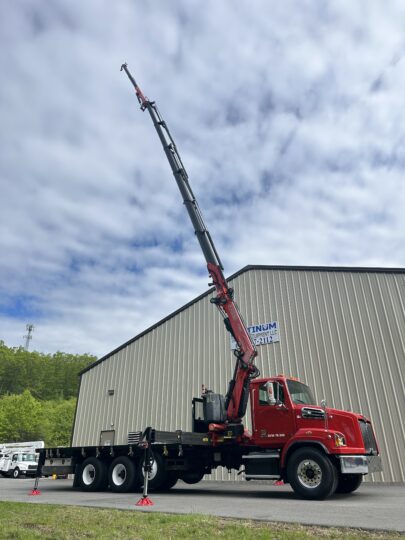2014-Western-Star-4700SB-Fassi-Knuckle-Crane-Crane-Boom-Flatbed-Truck-Utility-Form-Crane-Truck