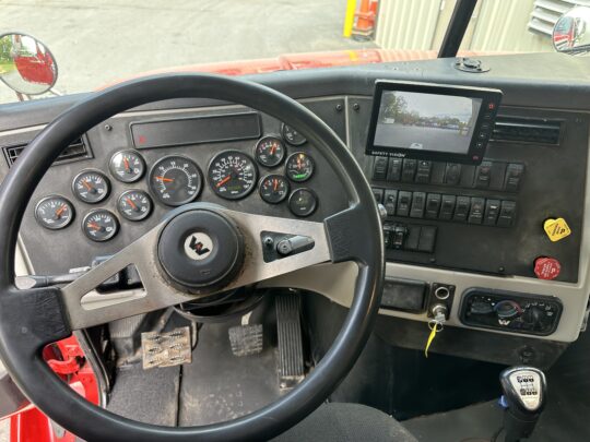 2014-Western-Star-4700SB-Fassi-Knuckle-Crane-Crane-Boom-Flatbed-Truck-Utility-Form-Crane-Truck
