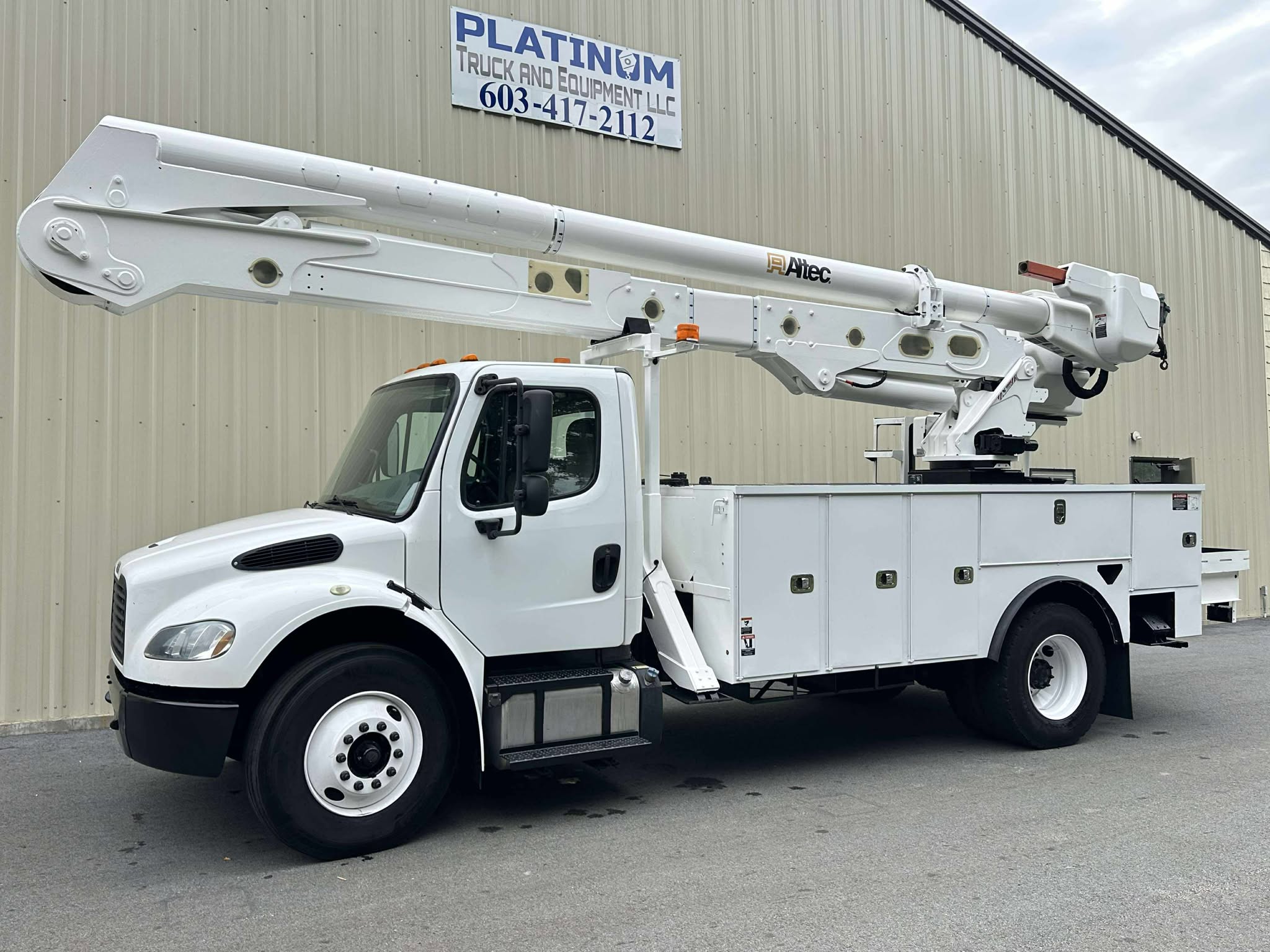 2017-Freightliner-M2-106-Terex-Altec-AA55E-Material-Handler-Utility-Bucket-Boom-Line-Truck-Lineman