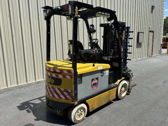 2013-Yale-ERCO65VGN48TE083-Electric-Forklift-Warehouse-Forktruck-Cascade-Pallet-Forks