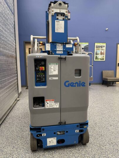 New-2024-Genie-GR-12-Boom-Vertical-Mast-Man-lift-DC-AC-Electric