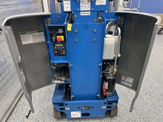New-2024-Genie-GR-12-Boom-Vertical-Mast-Man-lift-DC-AC-Electric