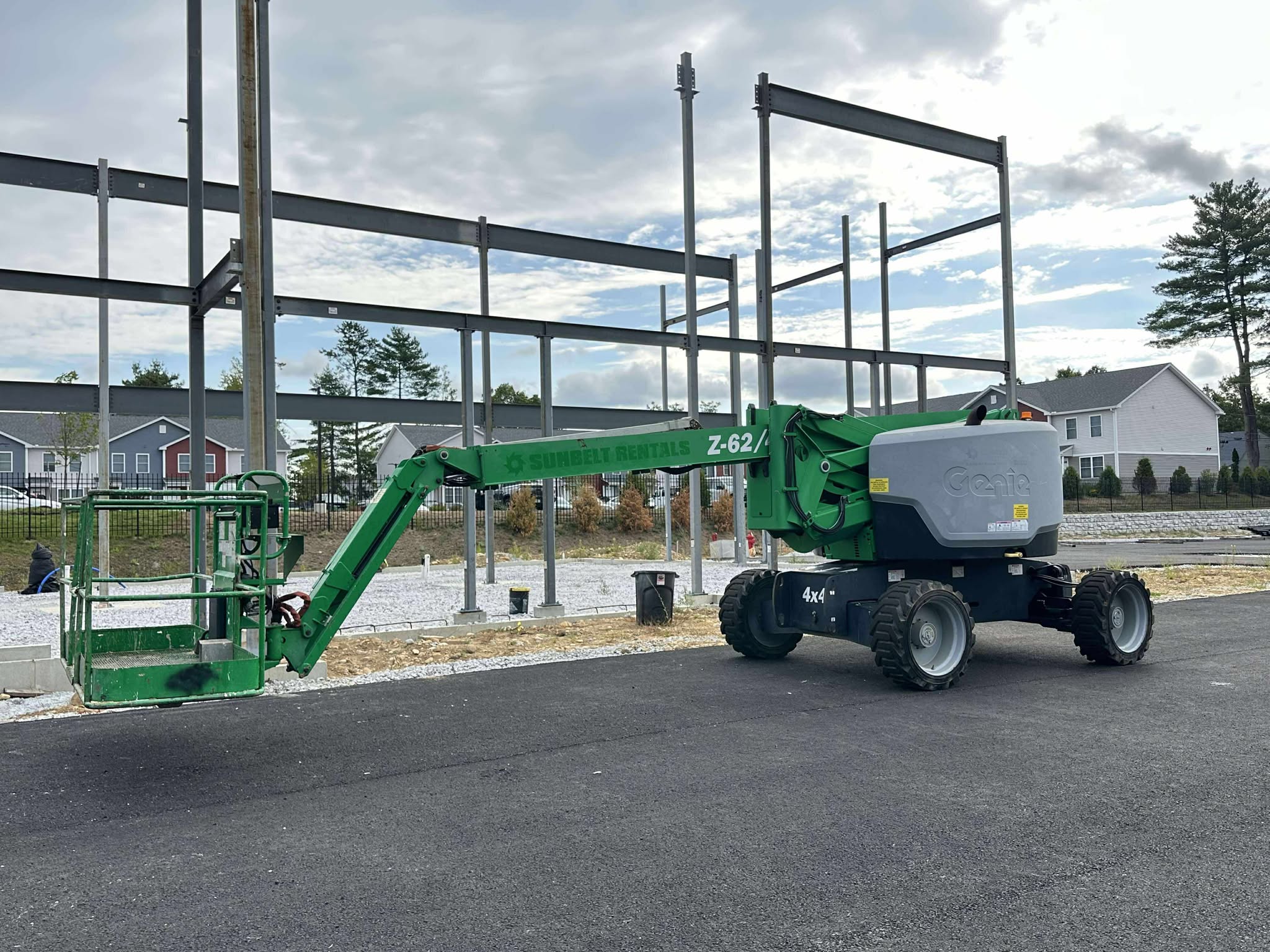 2016-Genie-Z-62/40-4x4-Boom-Man-Lift-Construction Lift-Diesel-Gas-Dual-Fuel-JLG-Haulotte-Niftylift-MEC-Manitou-Boom-Cherry-Picker