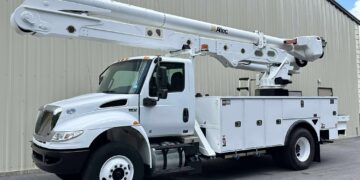 2020-International-MV607-Altec-Material-Handler-Bucket-Truck-Utility-Boom-Lineman-Truck-Diesel-Auto-AC-Storm-Truck