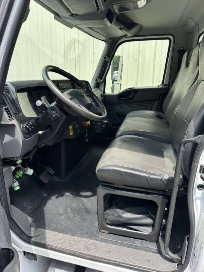 2020-International-MV607-Altec-Material-Handler-Bucket-Truck-Utility-Boom-Lineman-Truck-Diesel-Auto-AC-Storm-Truck