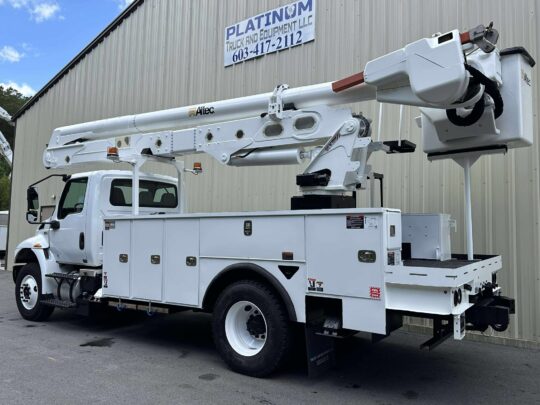 2020-International-MV607-Altec-Material-Handler-Bucket-Truck-Utility-Boom-Lineman-Truck-Diesel-Auto-AC-Storm-Truck