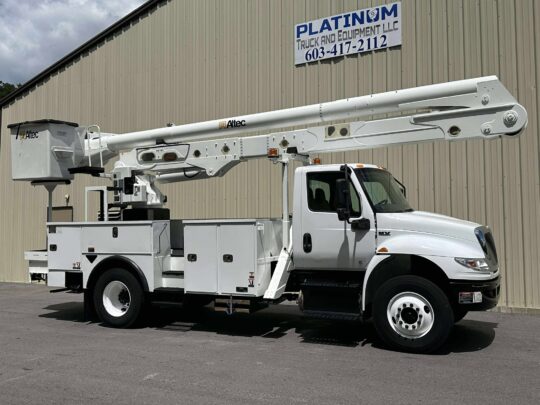 2020-International-MV607-Altec-Material-Handler-Bucket-Truck-Utility-Boom-Lineman-Truck-Diesel-Auto-AC-Storm-Truck