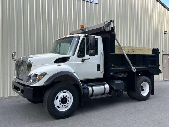 2016-International-7400-J&J-Dump-Truck-Hauler-Tri-Axle-Single-Axle-Tandem-Axle-Dump-Truck