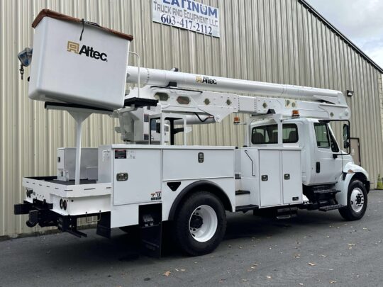 2019-International-4300-Altec-Material-Handler-Utility-Bucket-lineman-Cherry-Picker-Truck
