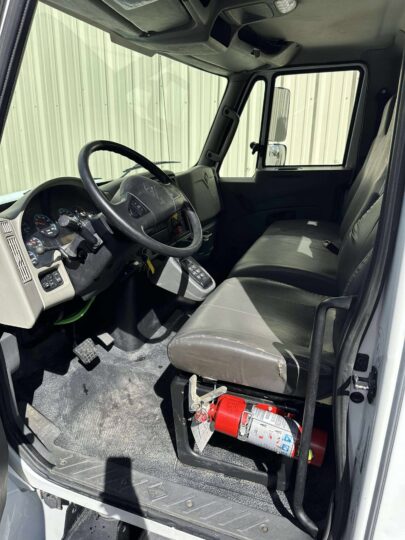 2019-International-4300-Altec-Material-Handler-Utility-Bucket-lineman-Cherry-Picker-Truck