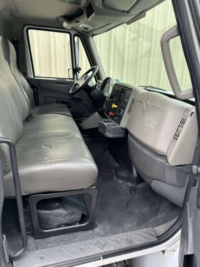 2019-International-4300-Altec-Material-Handler-Utility-Bucket-lineman-Cherry-Picker-Truck