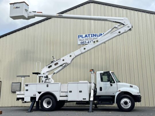 2019-International-4300-Altec-Material-Handler-Utility-Bucket-lineman-Cherry-Picker-Truck