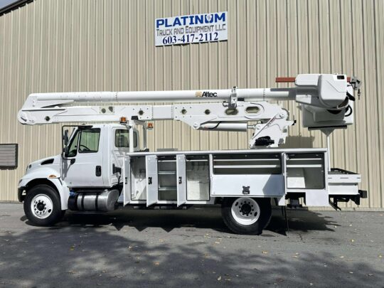 2019-International-4300-Altec-Material-Handler-Utility-Bucket-lineman-Cherry-Picker-Truck