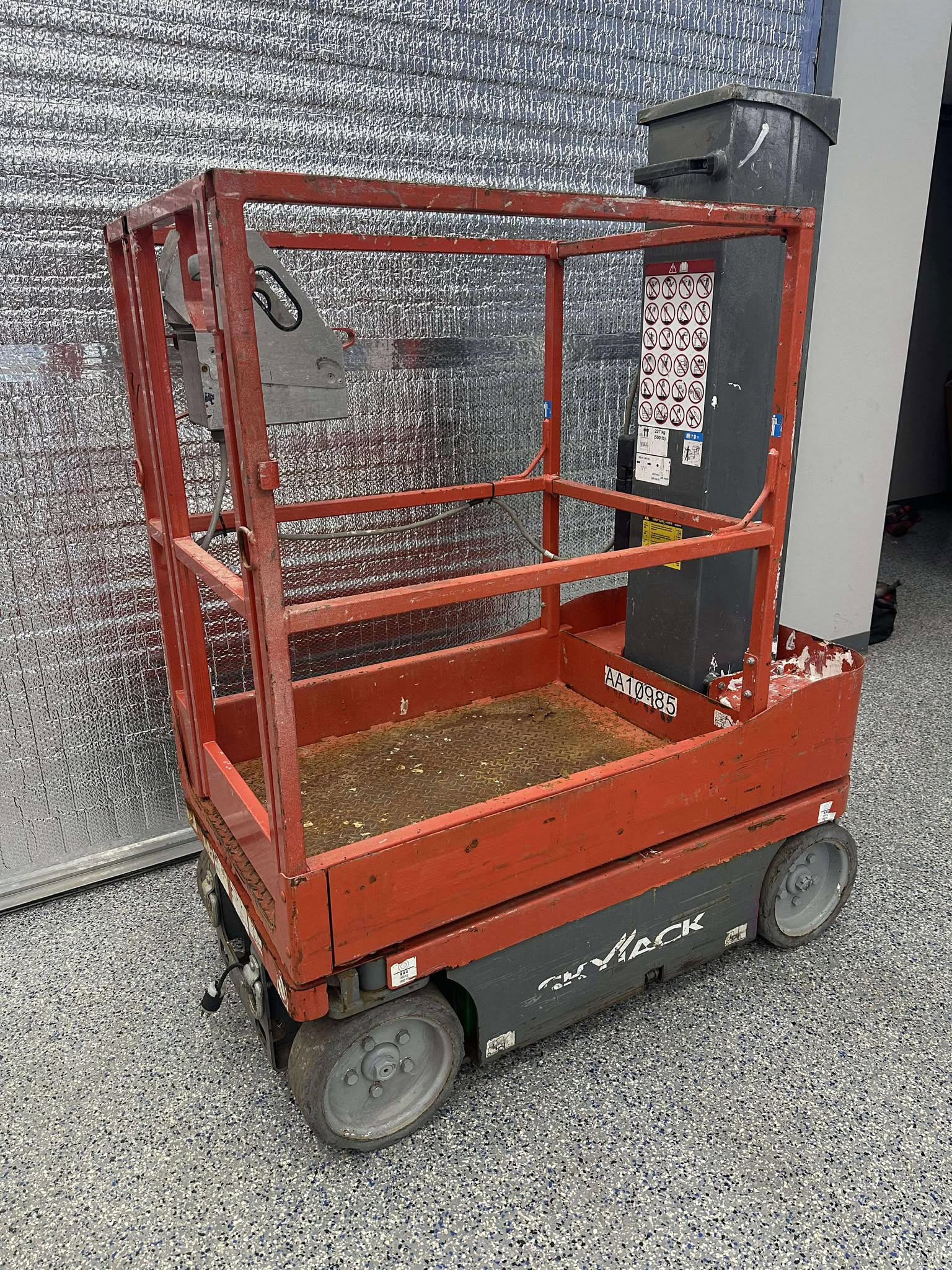 2016-Skyjack-SJ12-Electric-Vertical-Mast-Man-Lift