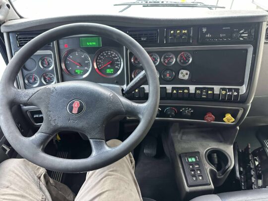 2015-Kenworth-T440-Hiab-Palfinger-Cormach-Fassi-Knuclr-Crane-Boom-Truck-Flatbed-Hauler-Truck