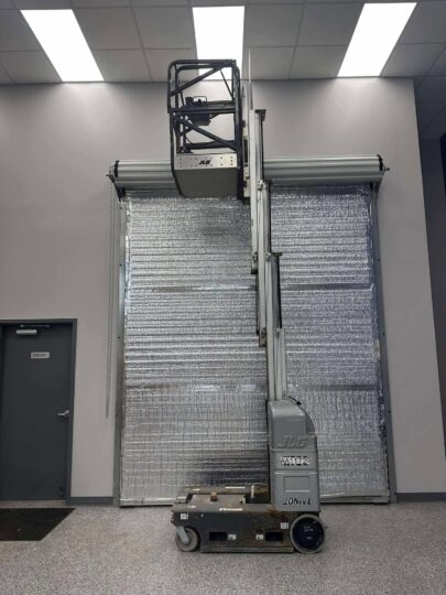 2010-JLG-20MVL-Electric-Vertical-Mast-Man-Lift