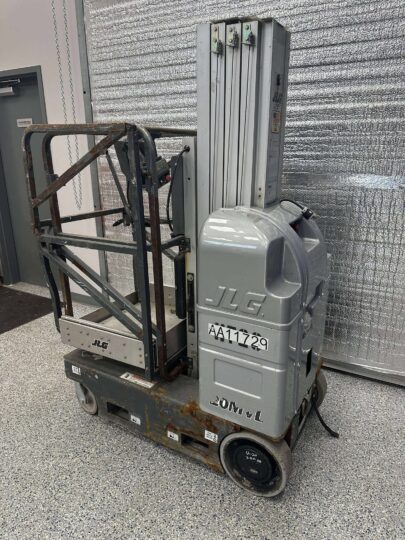 2010-JLG-20MVL-Electric-Vertical-Mast-Man-Lift