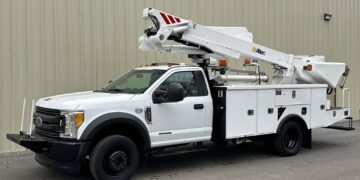 2017-Ford-F550-4x4-Altec-Material-Handler-Utility-Bucket-Boom-Truck-Diesel-Lineman