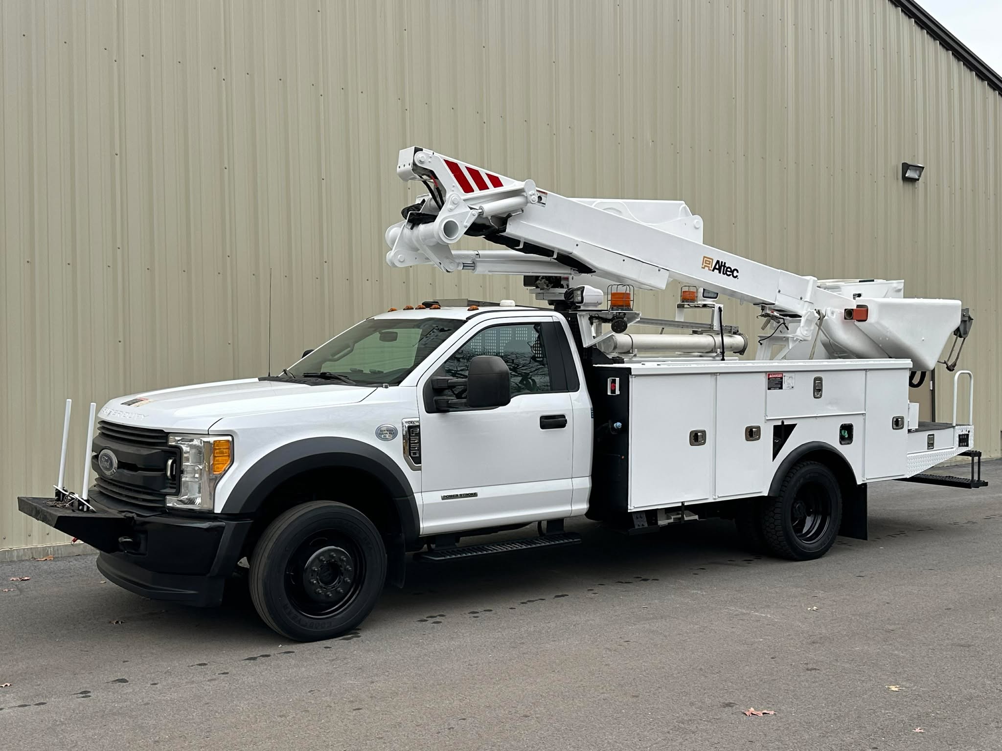 2017-Ford-F550-4x4-Altec-Material-Handler-Utility-Bucket-Boom-Truck-Diesel-Lineman
