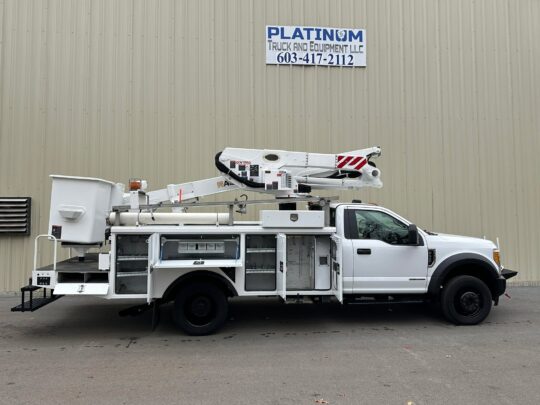 2017-Ford-F550-4x4-Altec-Material-Handler-Utility-Bucket-Boom-Truck-Diesel-Lineman