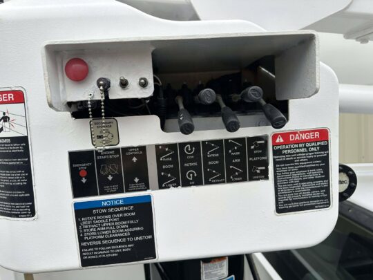 2017-Ford-F550-Altec-Utility-Bucket-Boom-Truck-Diesel-Lineman